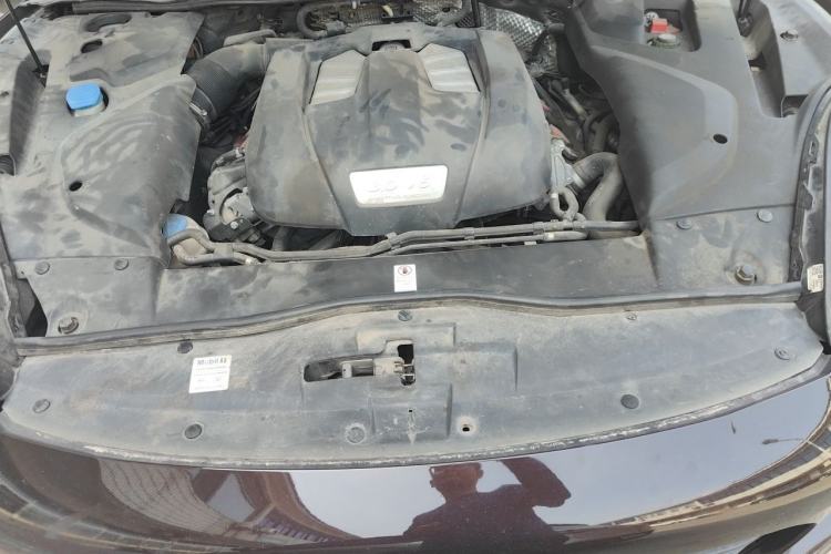 Used Porsche Cayenne 2015 Cayenne 3.0T Engine Bay