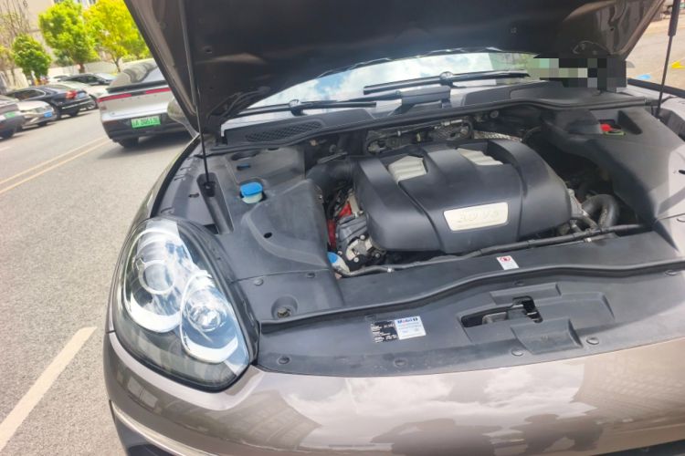 Used Porsche Cayenne 2015 Cayenne 3.0T Engine Bay Right