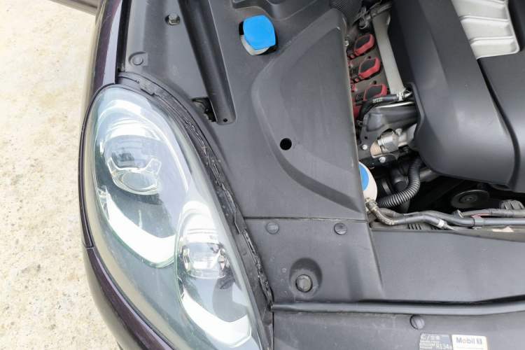 Used Porsche Cayenne 2015 Cayenne 3.0T Engine Bay Right