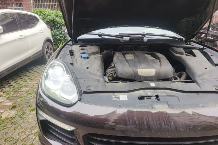 Used Porsche Cayenne 2015 Cayenne 3.0T Engine Bay Right
