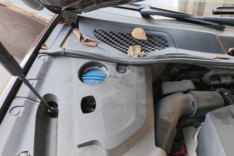 Used Porsche Cayenne 2015 Cayenne 3.0T Engine Bay Right