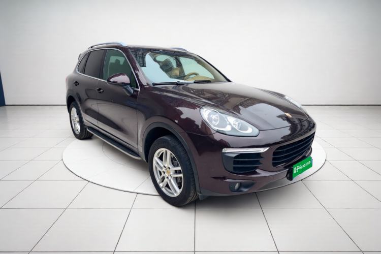 Used Porsche Cayenne 2015 Cayenne 3.0T Front Right 45 Deg