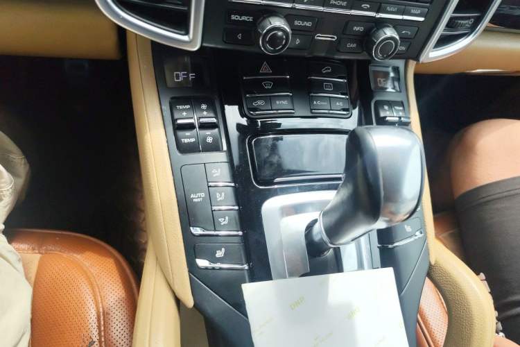 Used Porsche Cayenne 2015 Cayenne 3.0T Gear Lever
