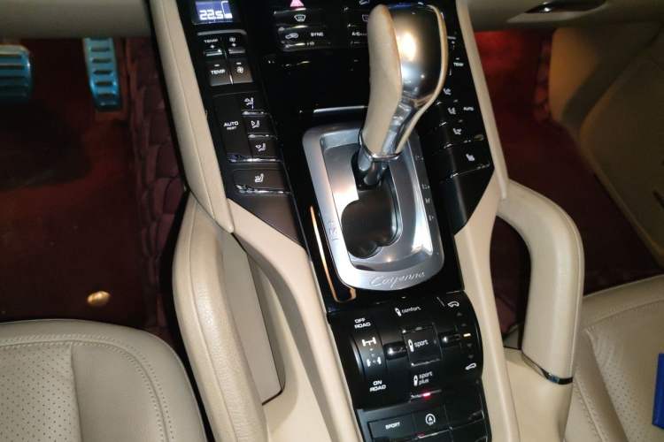 Used Porsche Cayenne 2015 Cayenne 3.0T Gear Lever