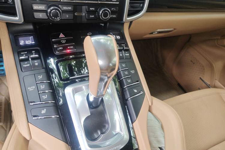 Used Porsche Cayenne 2015 Cayenne 3.0T Gear Lever