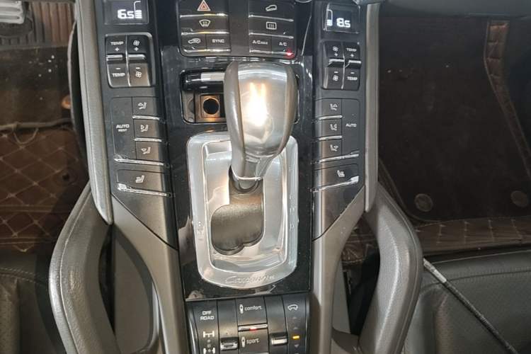Used Porsche Cayenne 2015 Cayenne 3.0T Gear Lever