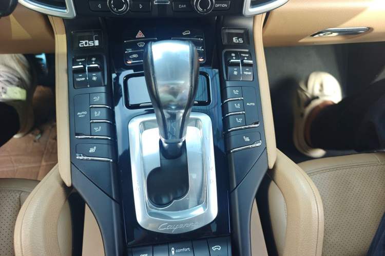 Used Porsche Cayenne 2015 Cayenne 3.0T Gear Lever