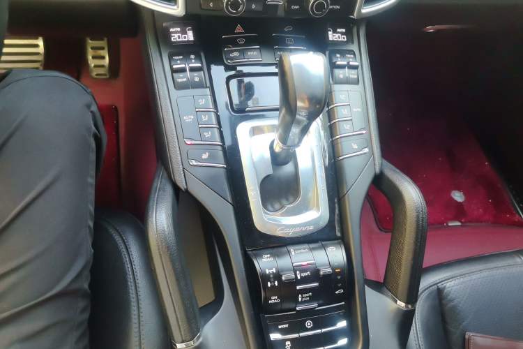 Used Porsche Cayenne 2015 Cayenne 3.0T Gear Lever