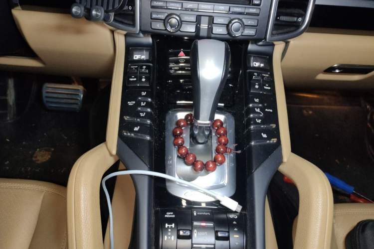 Used Porsche Cayenne 2015 Cayenne 3.0T Gear Lever