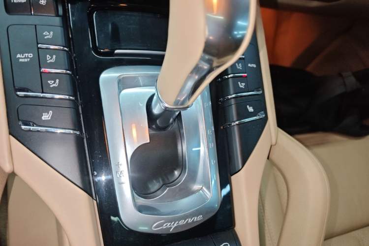 Used Porsche Cayenne 2015 Cayenne 3.0T Gear Lever