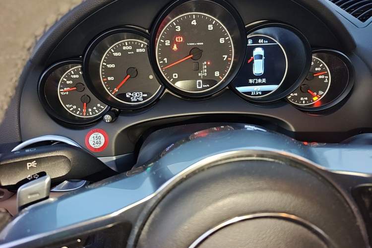 Used Porsche Cayenne 2015 Cayenne 3.0T Instrument Cluster