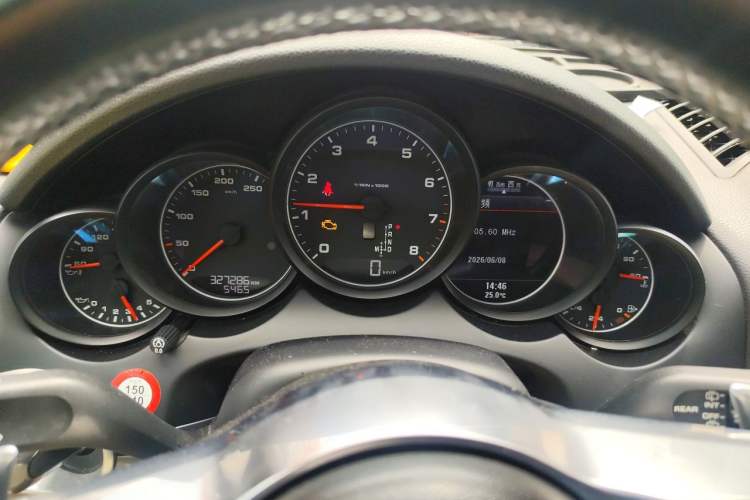Used Porsche Cayenne 2015 Cayenne 3.0T Instrument Cluster