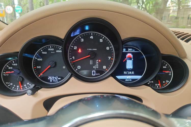 Used Porsche Cayenne 2015 Cayenne 3.0T Instrument Cluster
