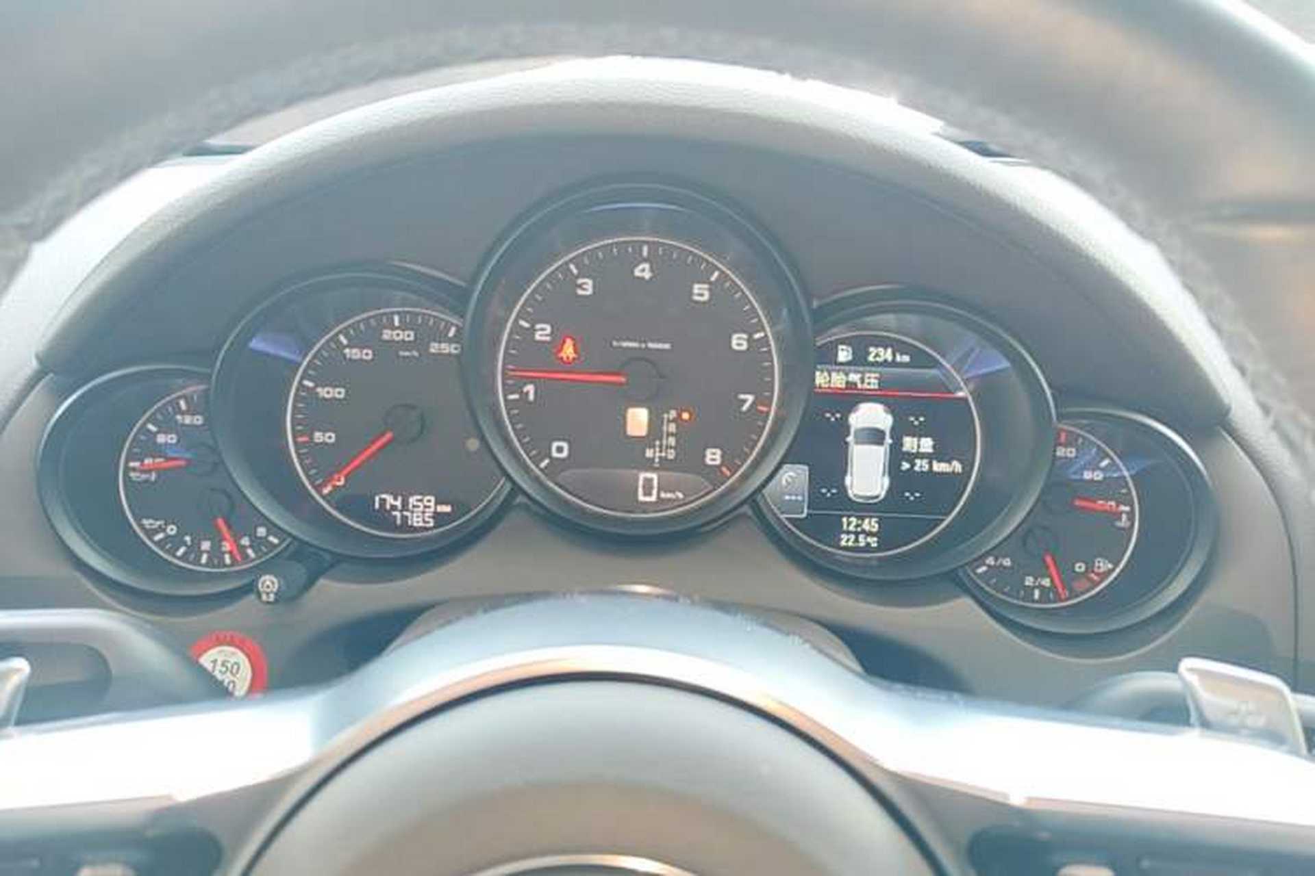 Used Porsche Cayenne 2015 Cayenne 3.0T Instrument Cluster