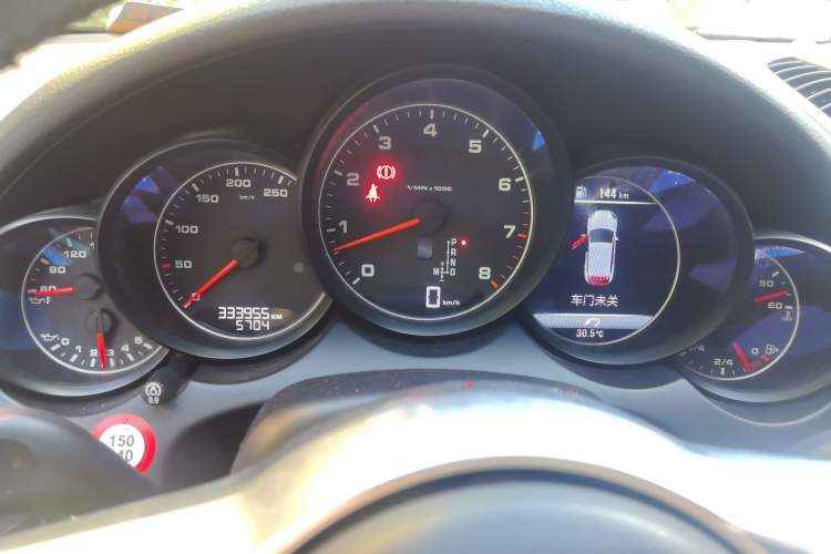 Used Porsche Cayenne 2015 Cayenne 3.0T Instrument Cluster