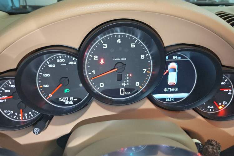Used Porsche Cayenne 2015 Cayenne 3.0T Instrument Cluster