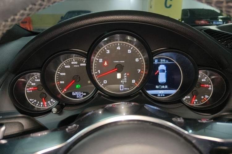 Used Porsche Cayenne 2015 Cayenne 3.0T Instrument Cluster