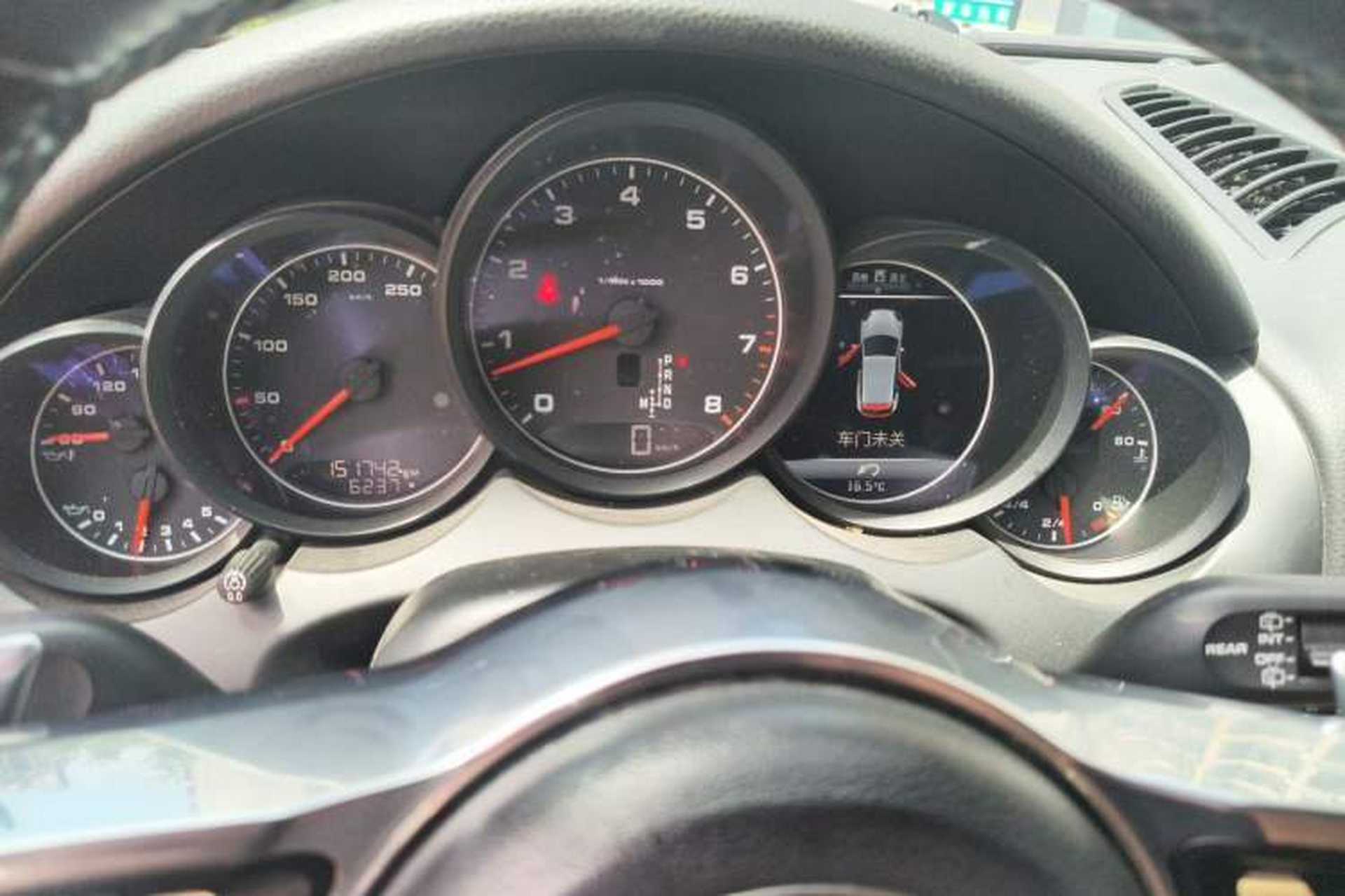 Used Porsche Cayenne 2015 Cayenne 3.0T Instrument Cluster