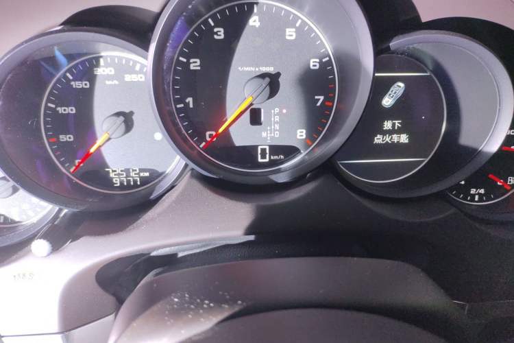 Used Porsche Cayenne 2015 Cayenne 3.0T Instrument Cluster