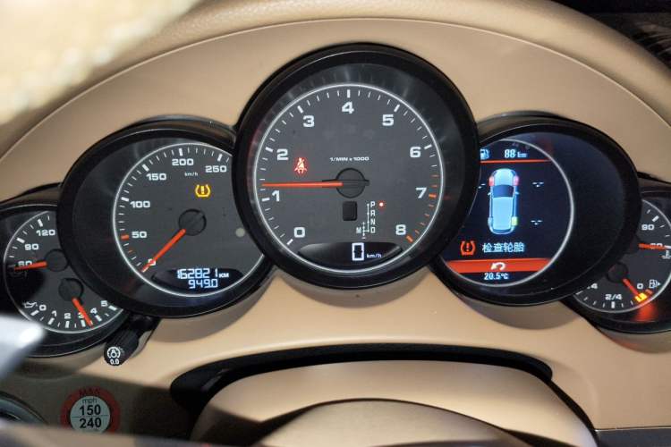 Used Porsche Cayenne 2015 Cayenne 3.0T Instrument Cluster