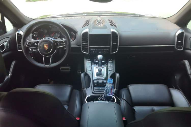 Used Porsche Cayenne 2015 Cayenne 3.0T Interior 2
