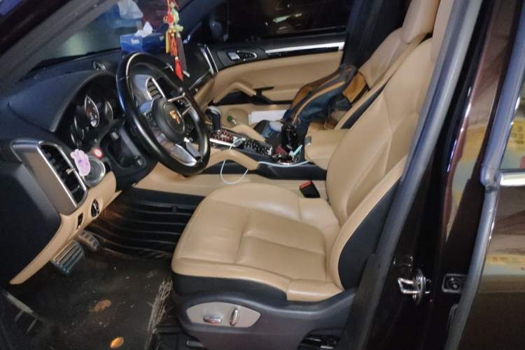 Used Porsche Cayenne 2015 Cayenne 3.0T Left Front Seat