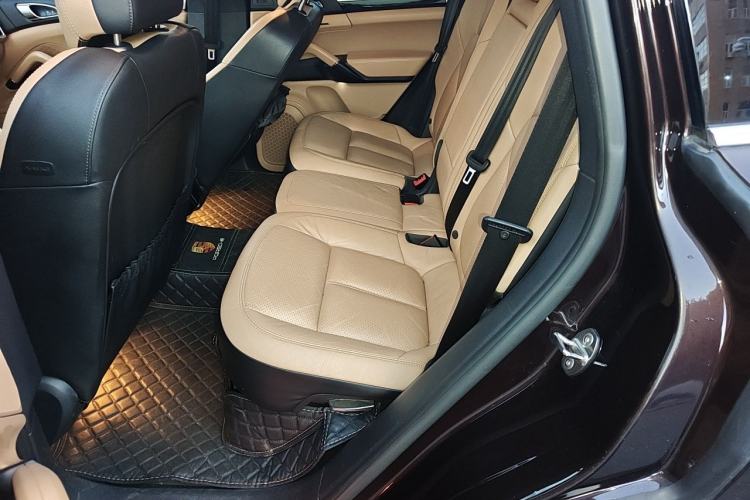 Used Porsche Cayenne 2015 Cayenne 3.0T Left Rear Seat