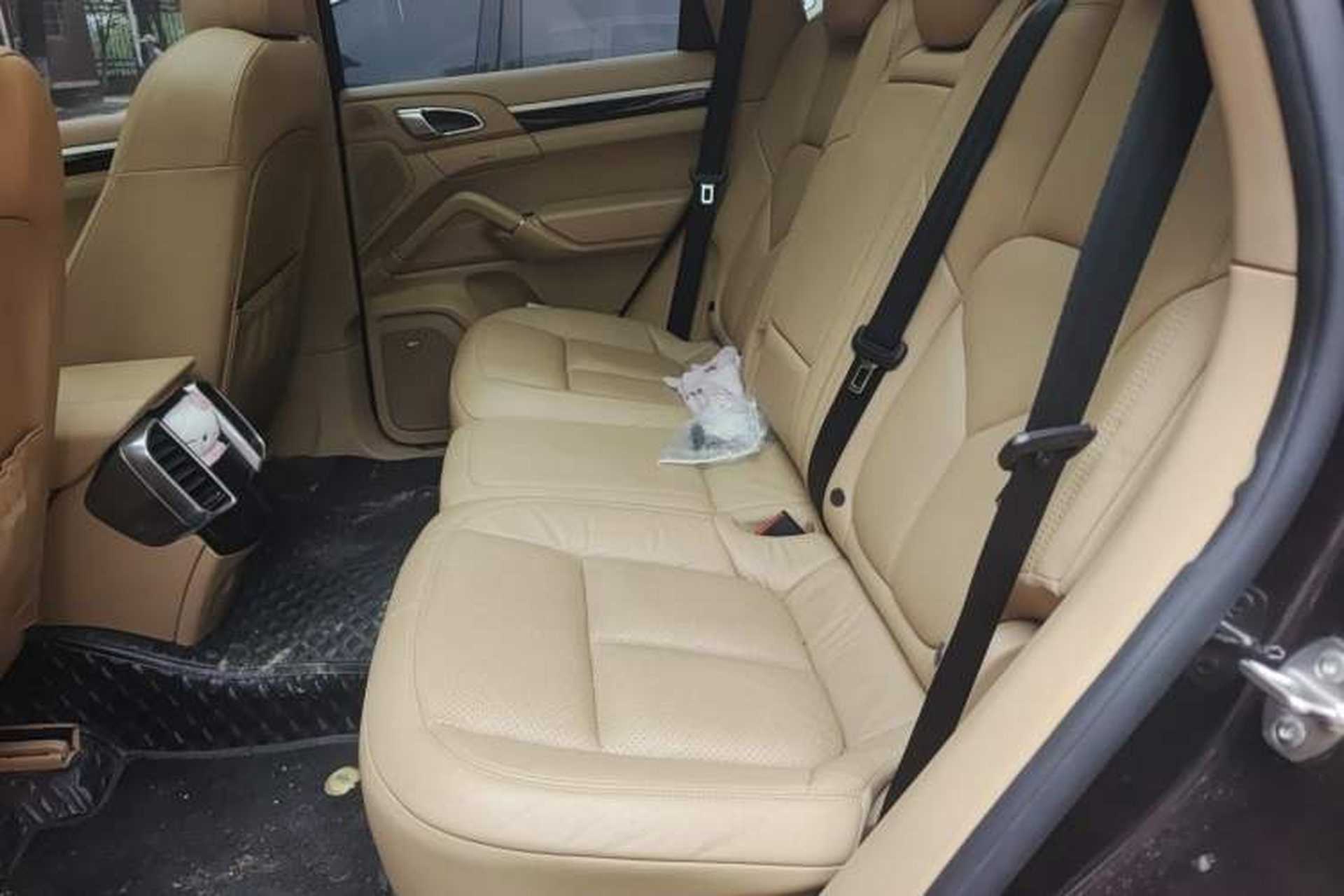 Used Porsche Cayenne 2015 Cayenne 3.0T Left Rear Seat