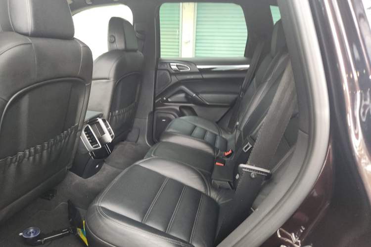 Used Porsche Cayenne 2015 Cayenne 3.0T Left Rear Seat