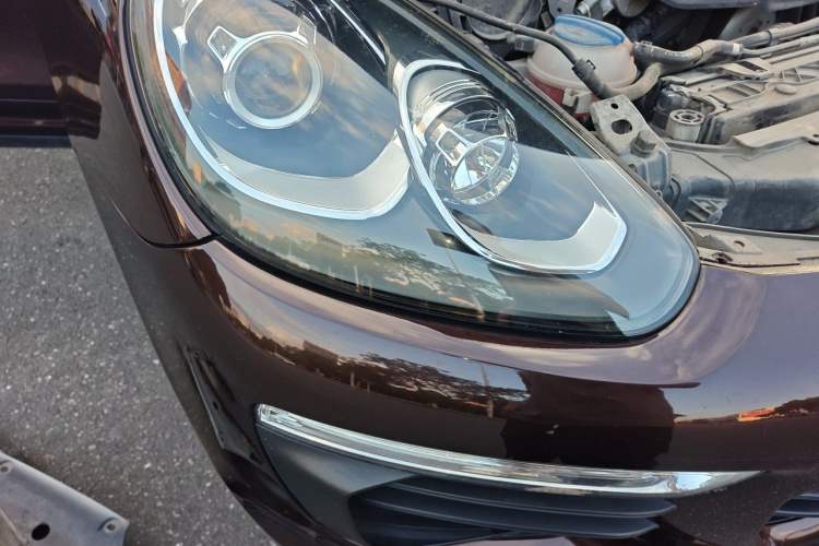 Used Porsche Cayenne 2015 Cayenne 3.0T Right Front Headlight