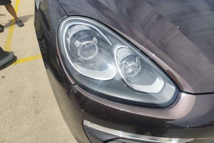 Used Porsche Cayenne 2015 Cayenne 3.0T Right Front Headlight
