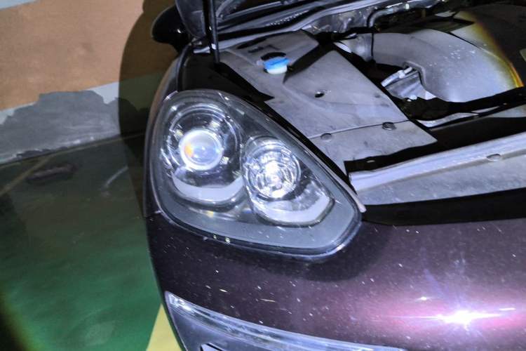 Used Porsche Cayenne 2015 Cayenne 3.0T Right Front Headlight