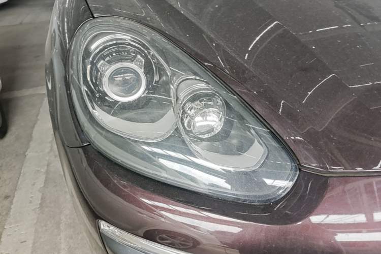 Used Porsche Cayenne 2015 Cayenne 3.0T Right Front Headlight