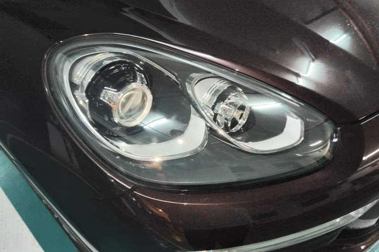 Used Porsche Cayenne 2015 Cayenne 3.0T Right Front Headlight