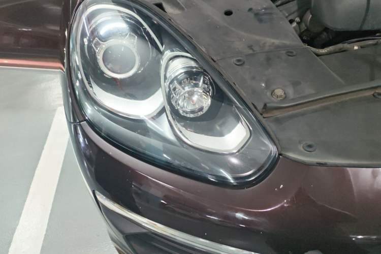 Used Porsche Cayenne 2015 Cayenne 3.0T Right Front Headlight