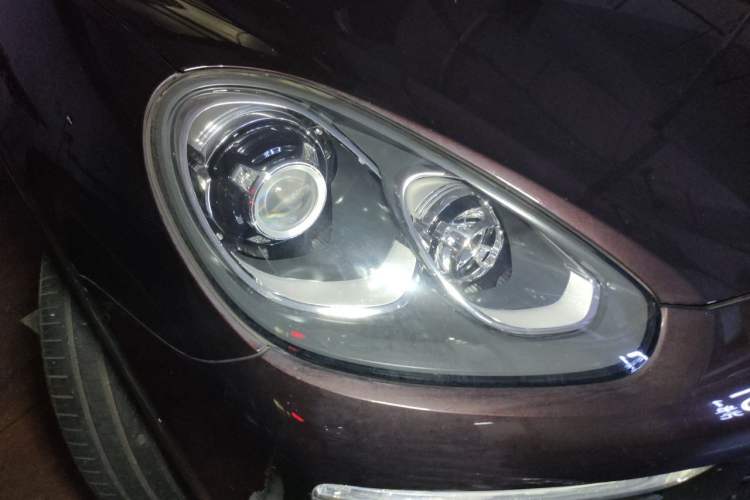 Used Porsche Cayenne 2015 Cayenne 3.0T Right Front Headlight