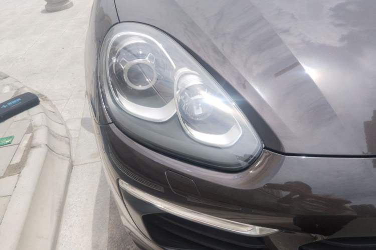 Used Porsche Cayenne 2015 Cayenne 3.0T Right Front Headlight
