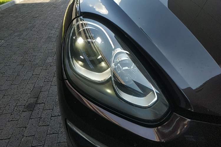 Used Porsche Cayenne 2015 Cayenne 3.0T Right Front Headlight