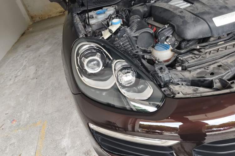 Used Porsche Cayenne 2015 Cayenne 3.0T Right Front Headlight