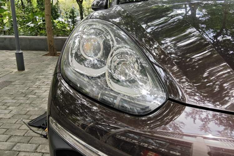Used Porsche Cayenne 2015 Cayenne 3.0T Right Front Headlight