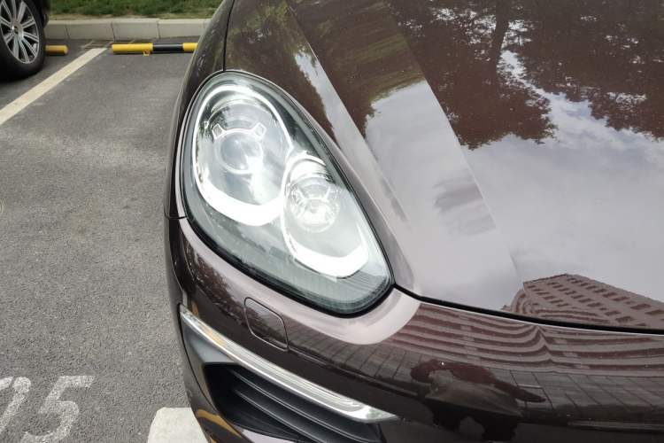 Used Porsche Cayenne 2015 Cayenne 3.0T Right Front Headlight