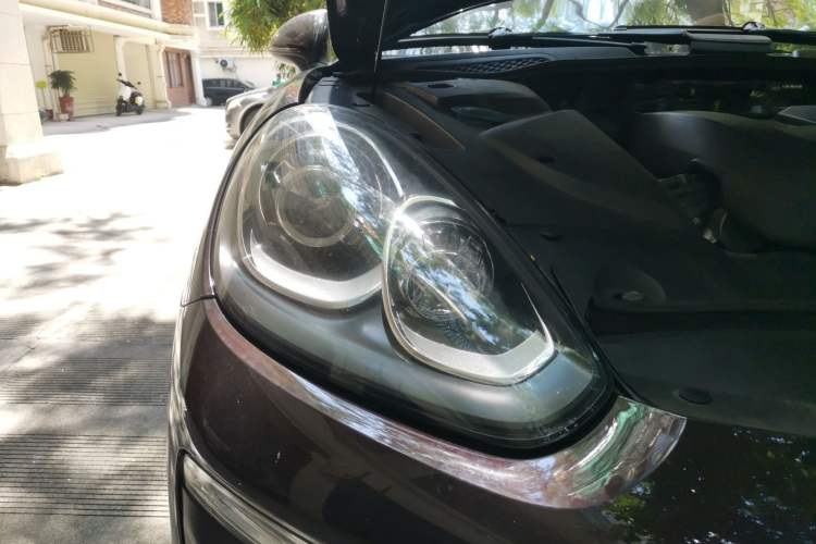 Used Porsche Cayenne 2015 Cayenne 3.0T Right Front Headlight