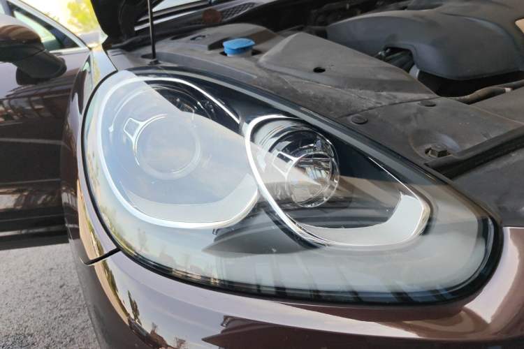 Used Porsche Cayenne 2015 Cayenne 3.0T Right Front Headlight