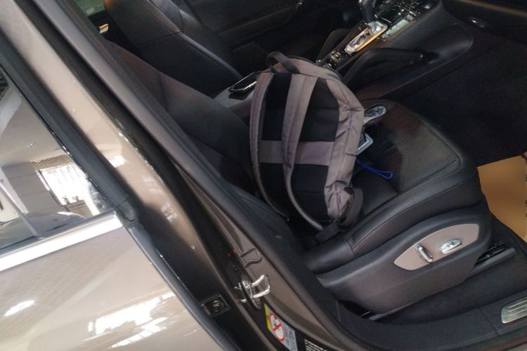 Used Porsche Cayenne 2015 Cayenne 3.0T Right Front Seat