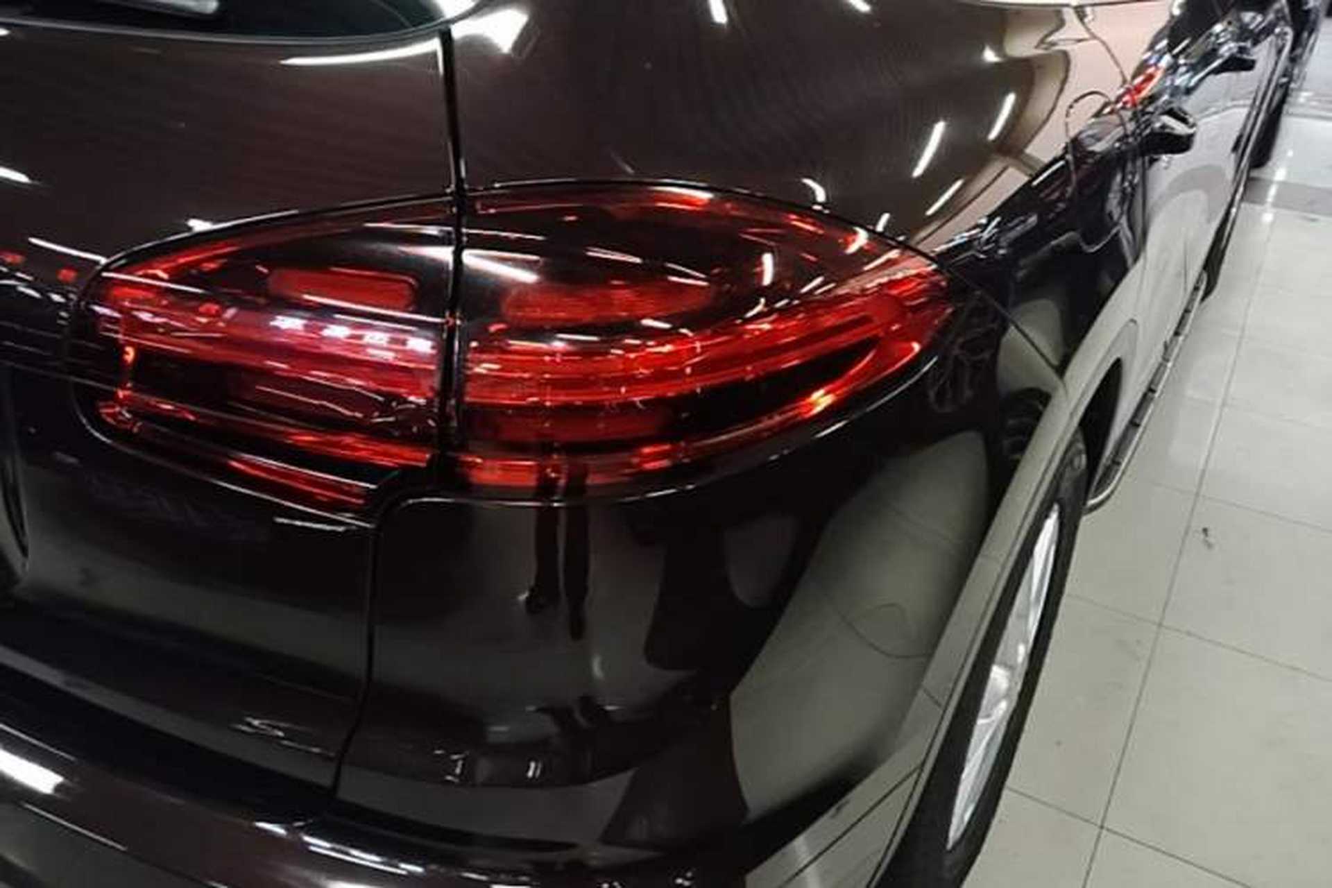 Used Porsche Cayenne 2015 Cayenne 3.0T Right Rear Taillight