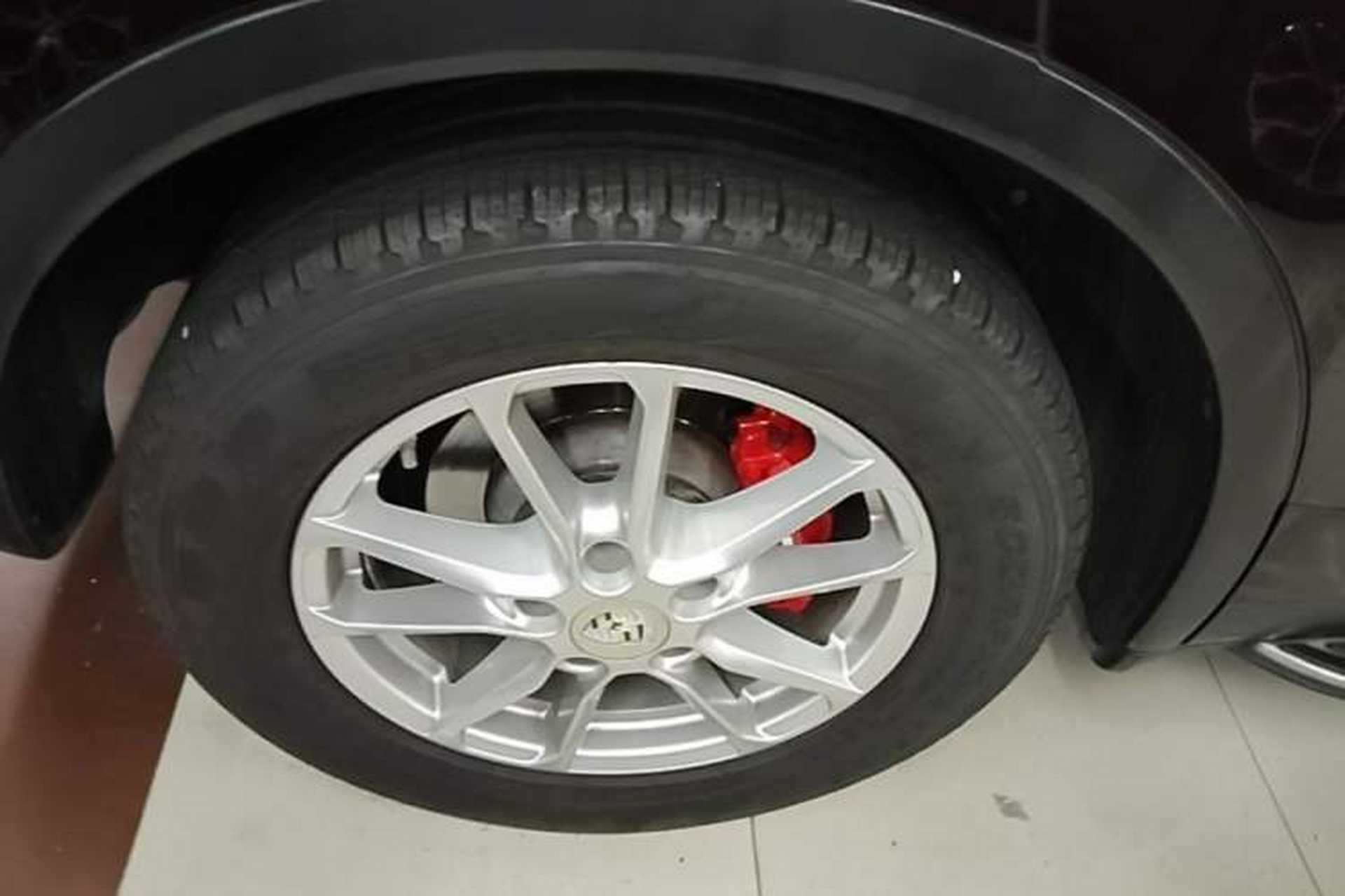 Used Porsche Cayenne 2015 Cayenne 3.0T Right Rear Wheel Hub