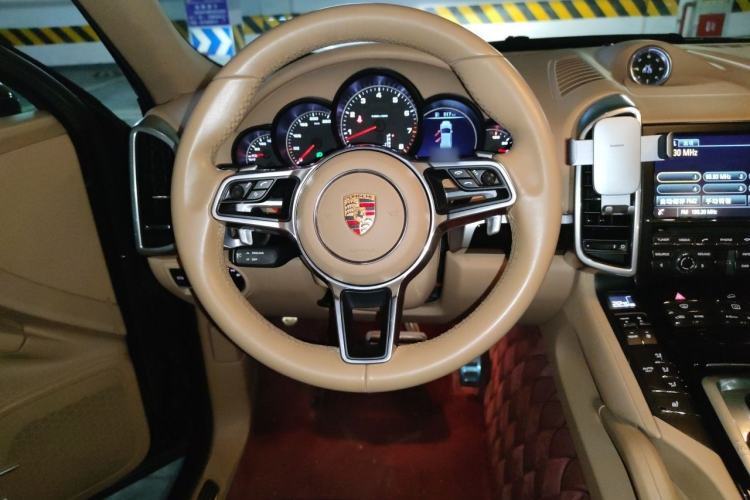 Used Porsche Cayenne 2015 Cayenne 3.0T Steering Wheel