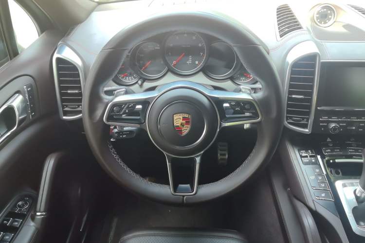 Used Porsche Cayenne 2015 Cayenne 3.0T Steering Wheel