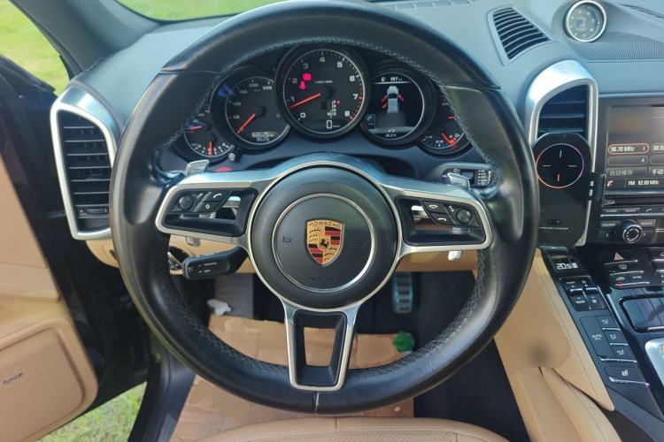 Used Porsche Cayenne 2015 Cayenne 3.0T Steering Wheel