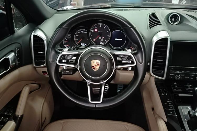 Used Porsche Cayenne 2015 Cayenne 3.0T Steering Wheel